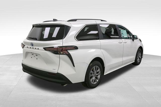 new 2025 Toyota Sienna car