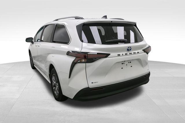 new 2025 Toyota Sienna car