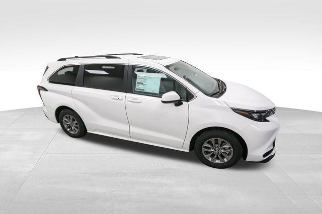 new 2025 Toyota Sienna car