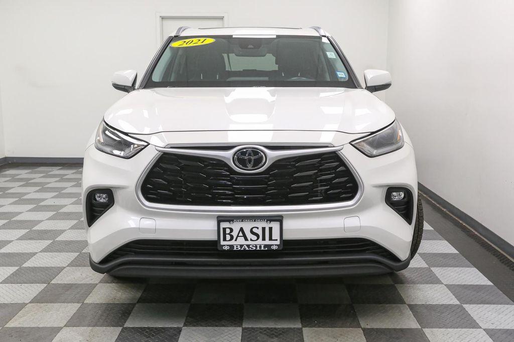 used 2021 Toyota Highlander car