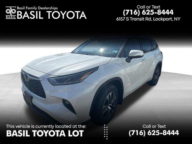used 2021 Toyota Highlander car