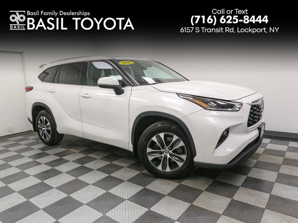 used 2021 Toyota Highlander car