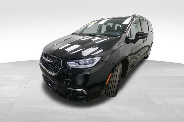 used 2022 Chrysler Pacifica car, priced at $22,692