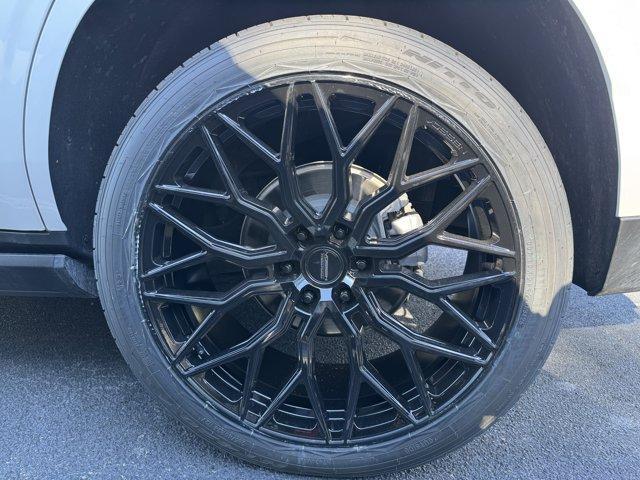 used 2025 GMC Yukon car, priced at $129,988