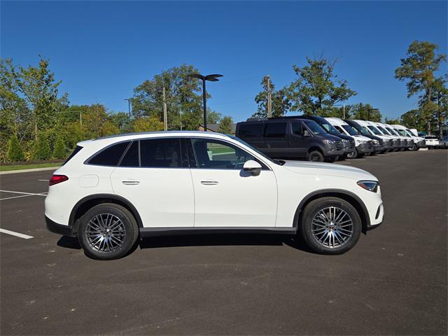 new 2025 Mercedes-Benz GLC 300 car, priced at $58,295
