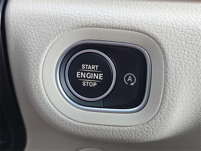 new 2025 Mercedes-Benz GLS 450 car, priced at $91,775