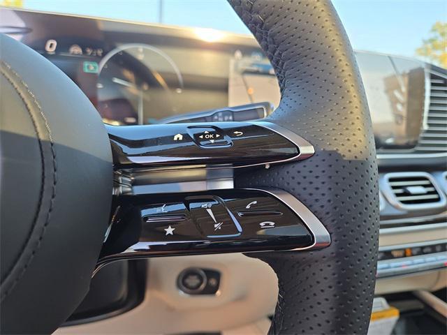new 2025 Mercedes-Benz GLS 450 car, priced at $105,890