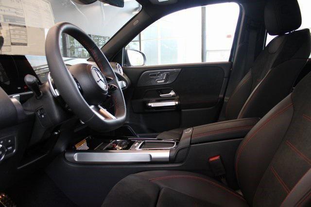 new 2024 Mercedes-Benz GLB 250 car, priced at $56,400