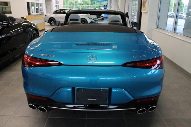 new 2024 Mercedes-Benz AMG SL 43 car, priced at $113,415