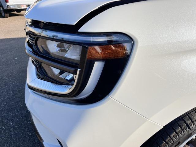 new 2025 Ford Expedition car, priced at $88,335