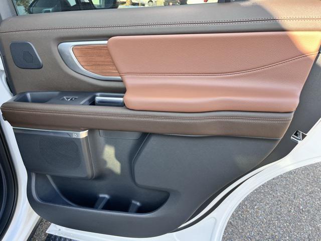 new 2025 Ford Expedition car, priced at $88,335