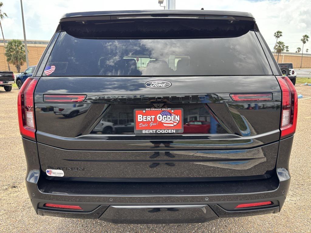 new 2025 Ford Expedition car, priced at $83,690