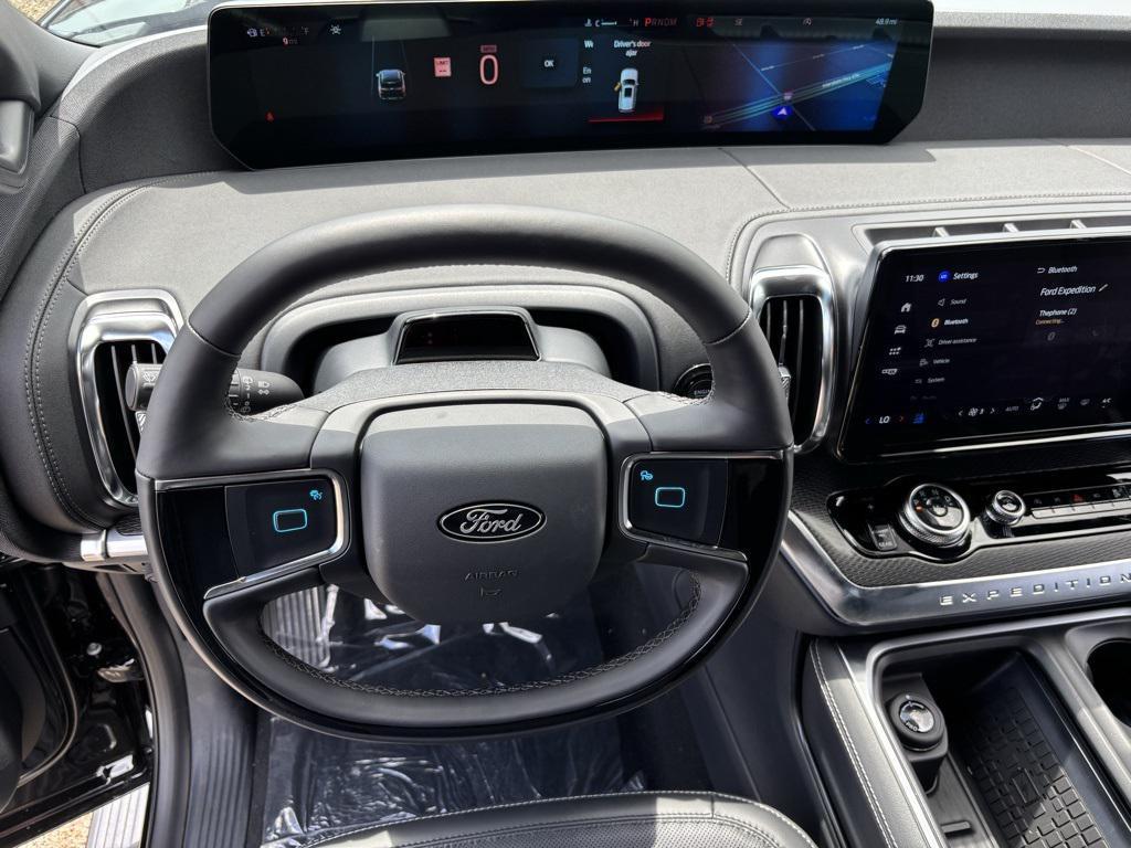 new 2025 Ford Expedition car, priced at $83,690