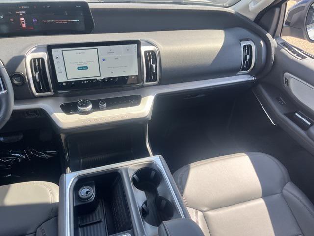 new 2025 Ford Expedition car, priced at $74,580