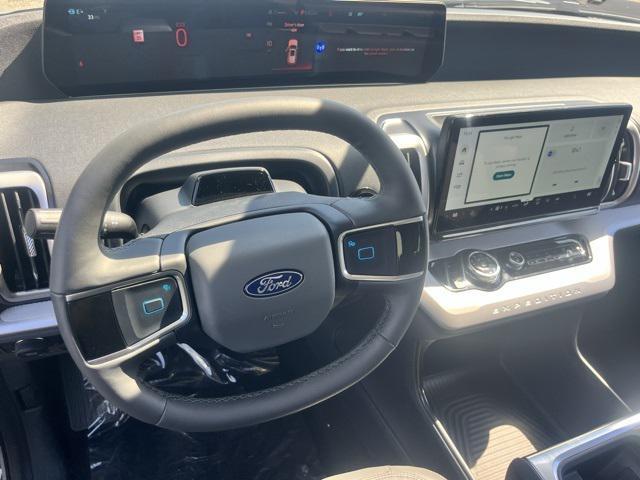 new 2025 Ford Expedition car, priced at $74,580