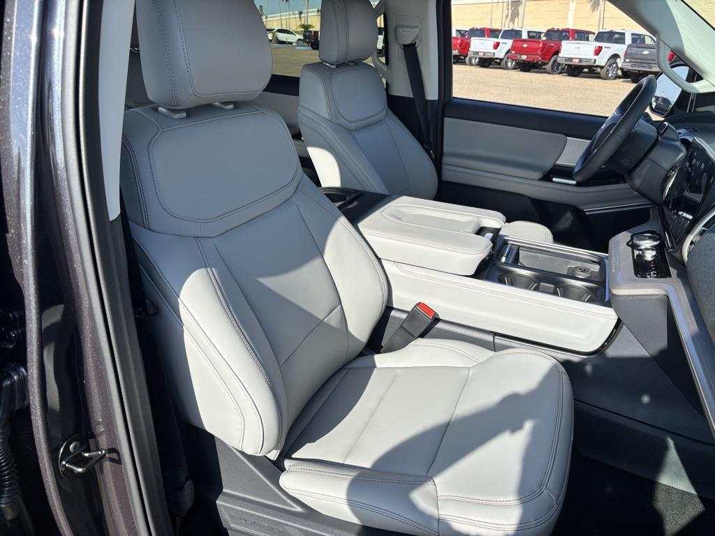 new 2025 Ford Expedition car, priced at $71,080