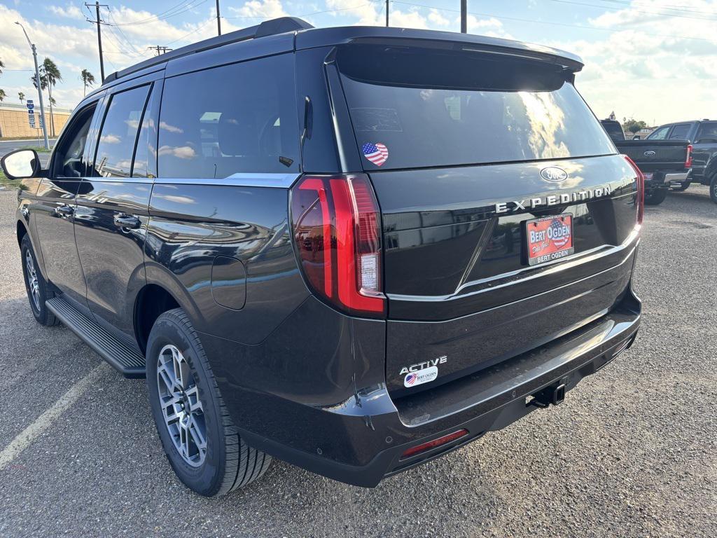 new 2025 Ford Expedition car, priced at $71,080