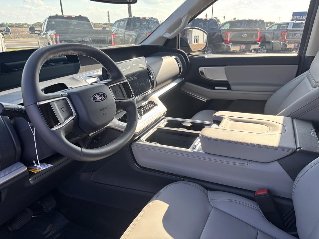 new 2025 Ford Expedition car, priced at $71,080