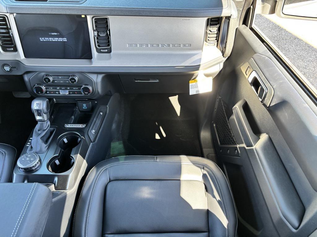 new 2025 Ford Bronco car, priced at $51,425