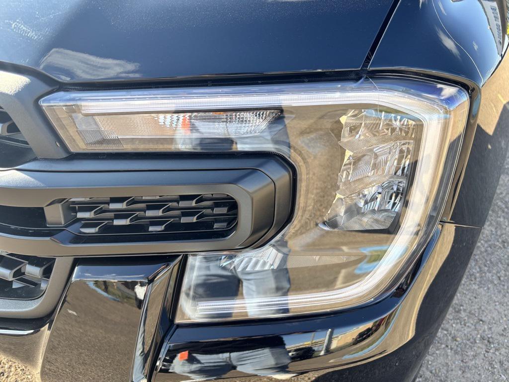 new 2025 Ford Ranger car, priced at $33,925