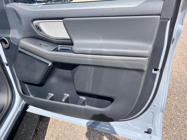 new 2025 Ford Expedition car, priced at $71,740