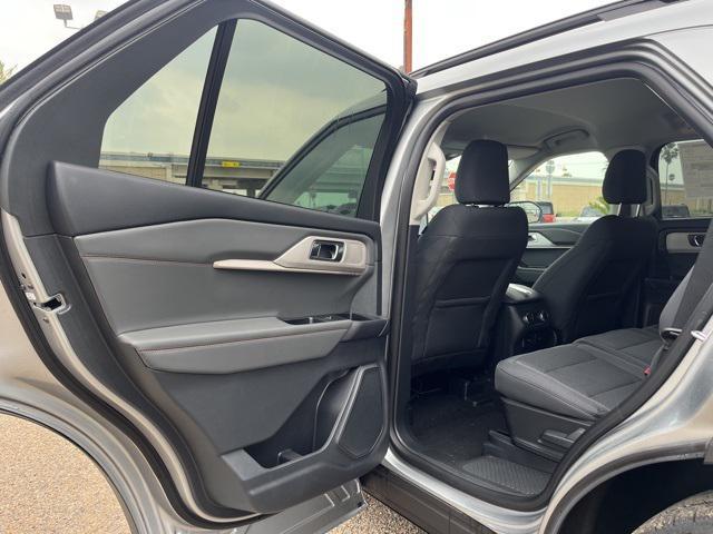 new 2025 Ford Explorer car, priced at $41,450