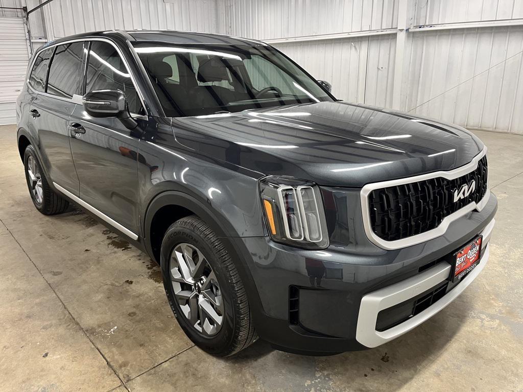 used 2024 Kia Telluride car, priced at $31,114