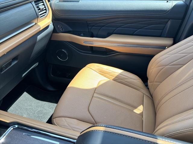used 2024 Ford Expedition car, priced at $70,743