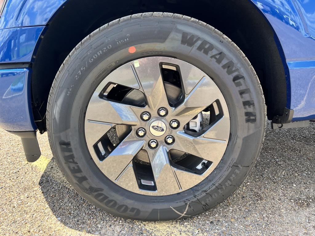 new 2025 Ford F-150 car, priced at $51,815
