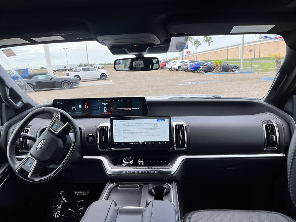new 2025 Ford Expedition car, priced at $84,730