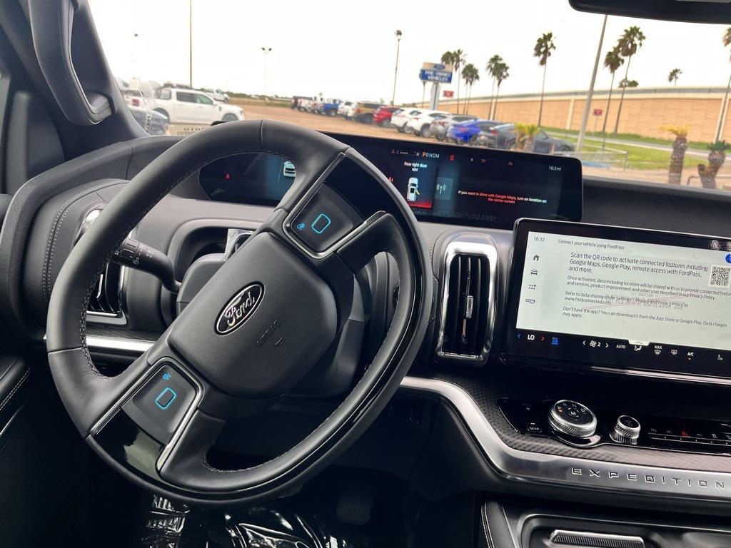 new 2025 Ford Expedition car, priced at $84,730