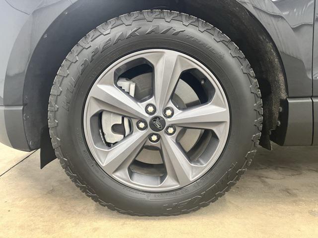 used 2024 Ford Edge car, priced at $27,995