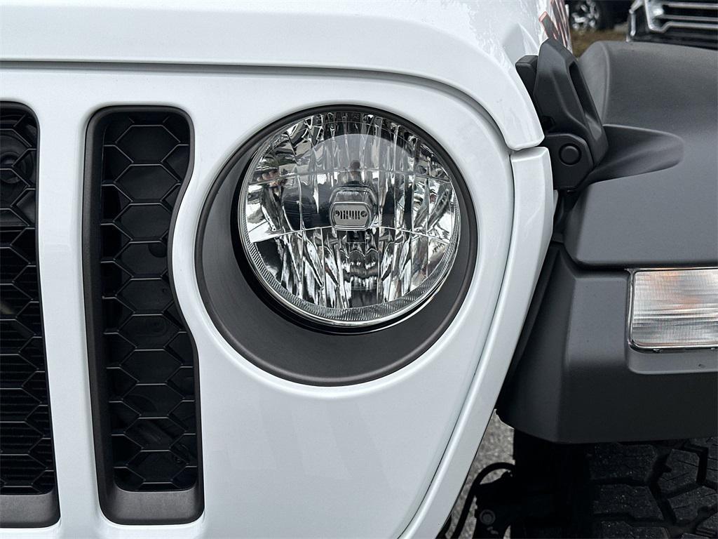 used 2023 Jeep Gladiator car, priced at $42,991