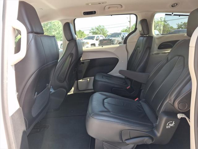 used 2017 Chrysler Pacifica car, priced at $14,991