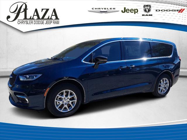 new 2025 Chrysler Pacifica car, priced at $41,896