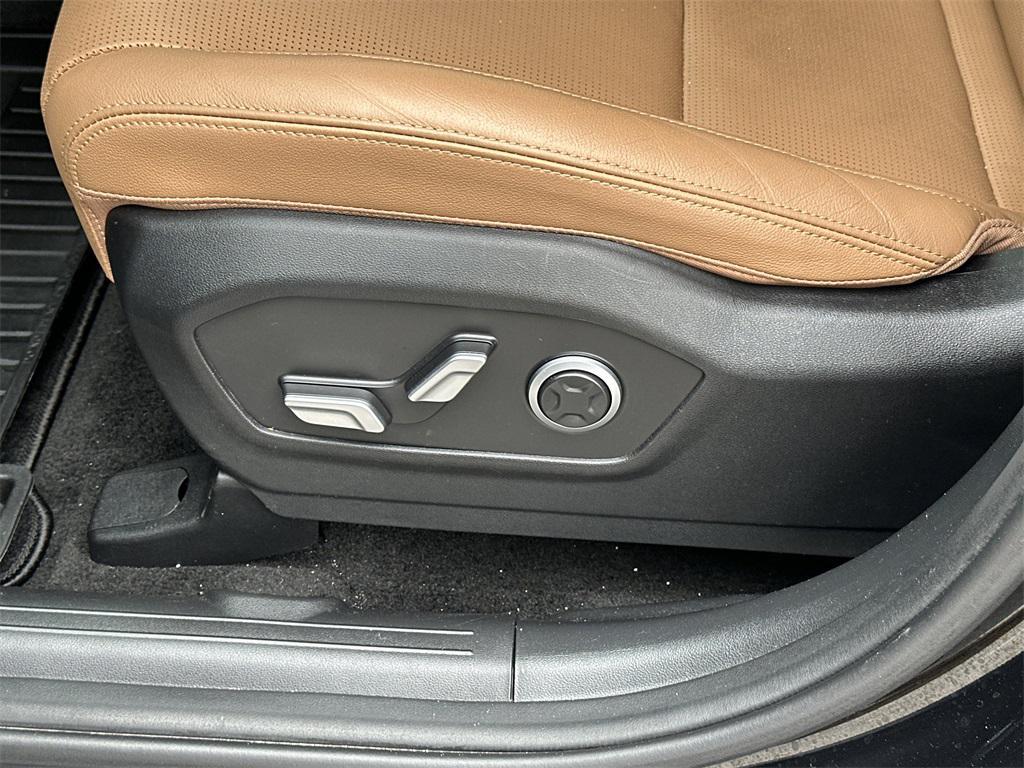 used 2024 Hyundai Santa Fe car, priced at $34,991