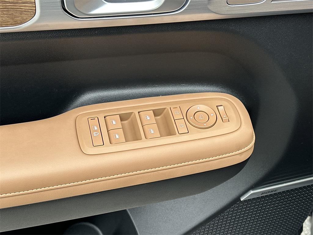 used 2024 Hyundai Santa Fe car, priced at $34,991