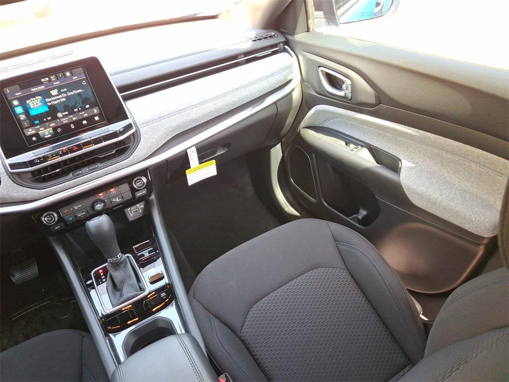 new 2025 Jeep Compass car, priced at $28,654