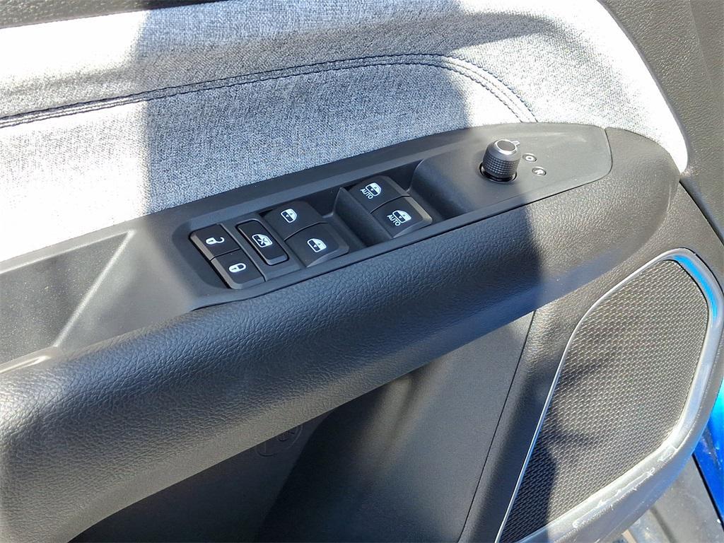 new 2025 Jeep Compass car, priced at $28,654
