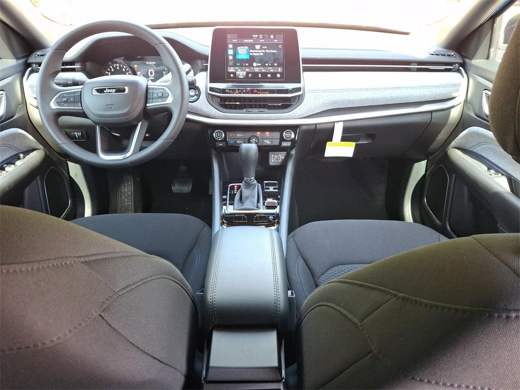 new 2025 Jeep Compass car, priced at $28,654
