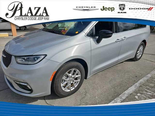 used 2024 Chrysler Pacifica car, priced at $35,991