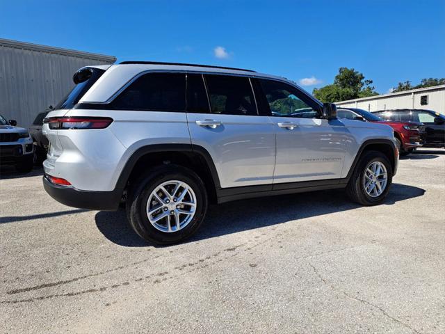 new 2024 Jeep Grand Cherokee car, priced at $37,198