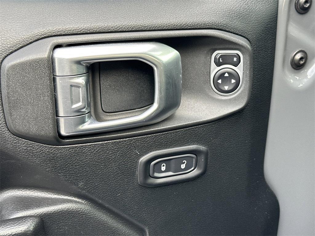 used 2019 Jeep Wrangler Unlimited car, priced at $31,991