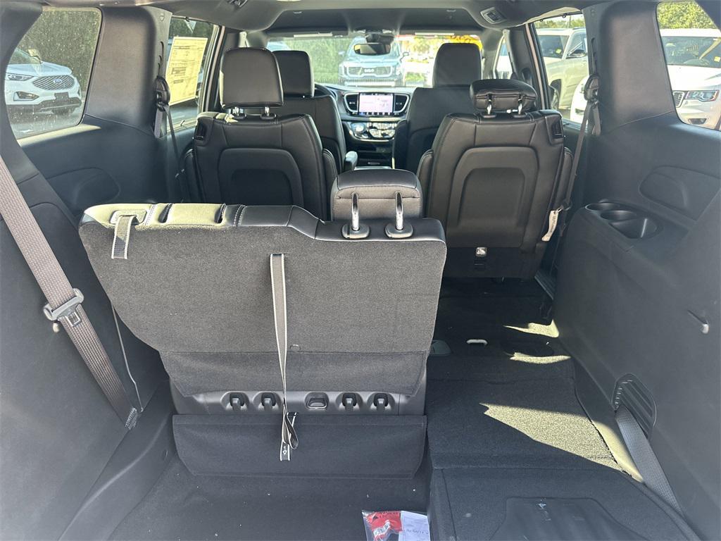 new 2026 Chrysler Pacifica car, priced at $41,073