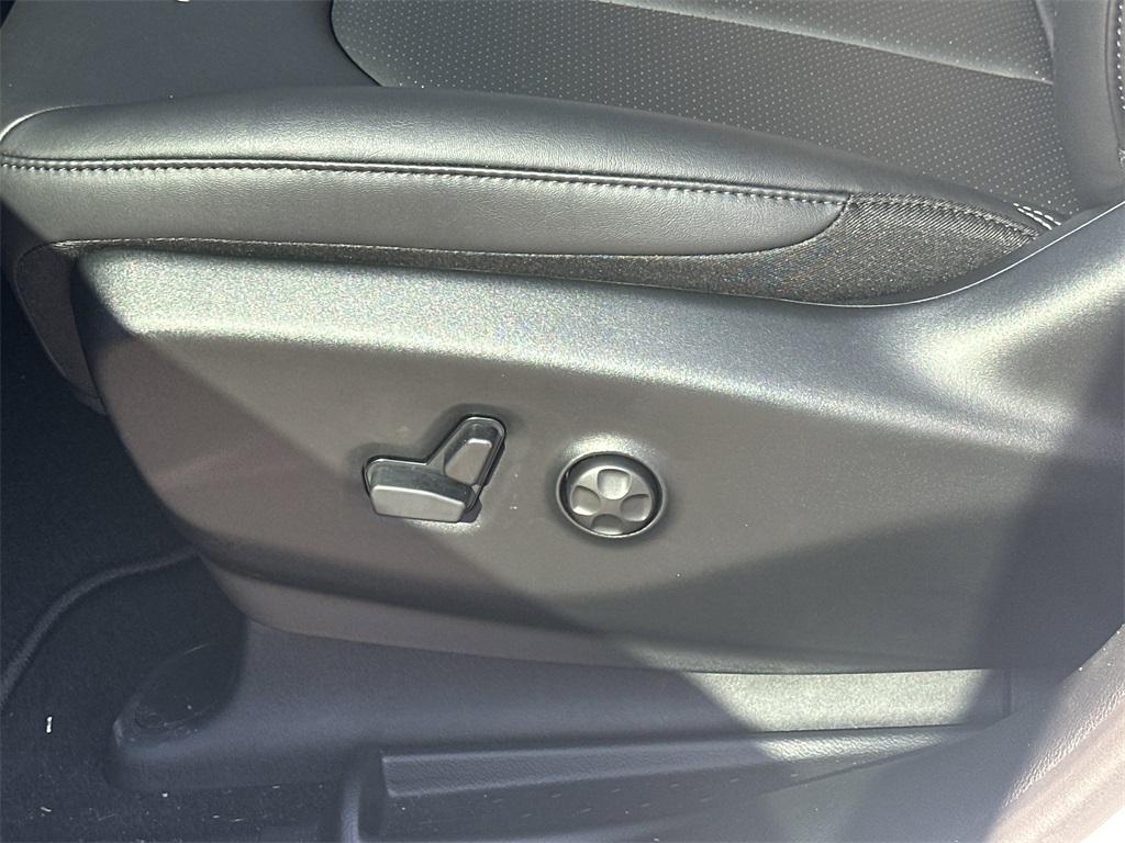 new 2026 Chrysler Pacifica car, priced at $41,073