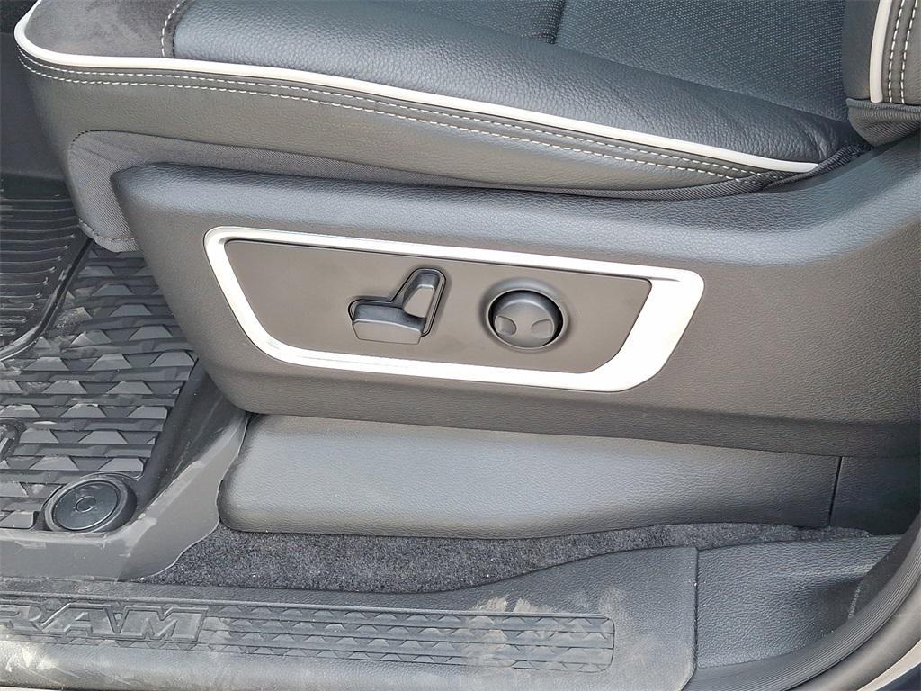 new 2025 Ram 1500 car, priced at $61,013