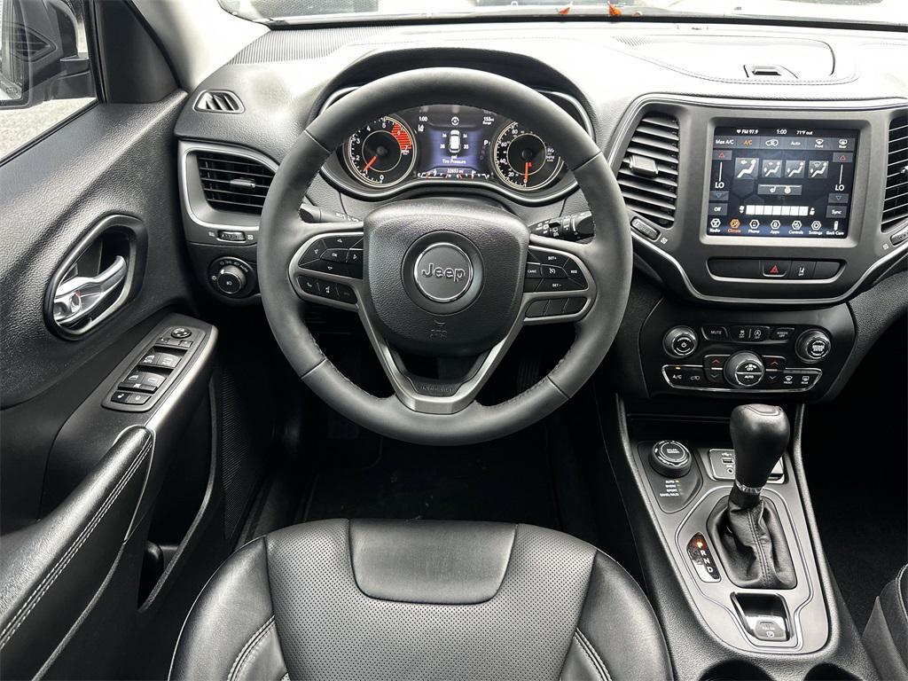 used 2022 Jeep Cherokee car, priced at $27,991