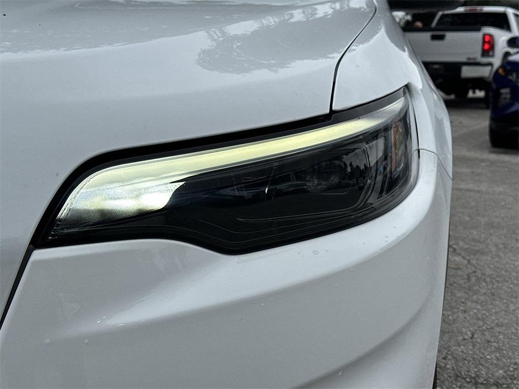 used 2022 Jeep Cherokee car, priced at $27,991