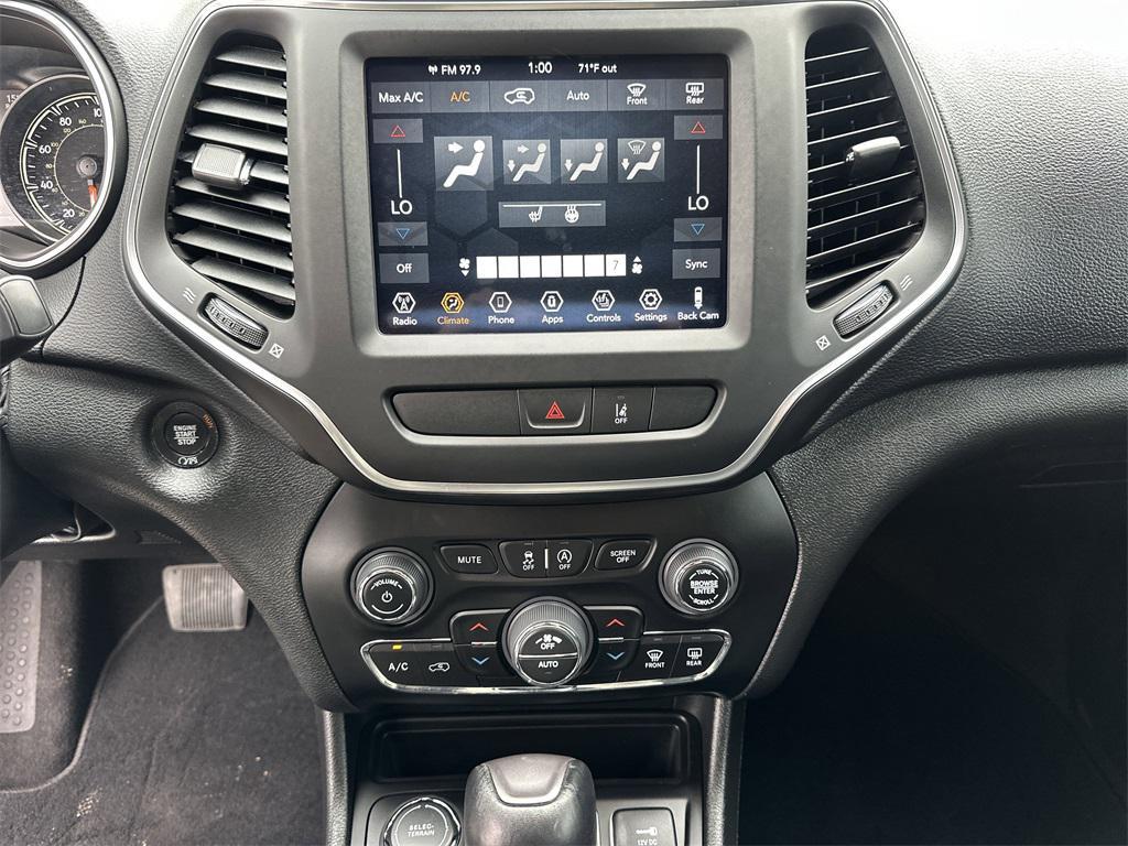 used 2022 Jeep Cherokee car, priced at $27,991