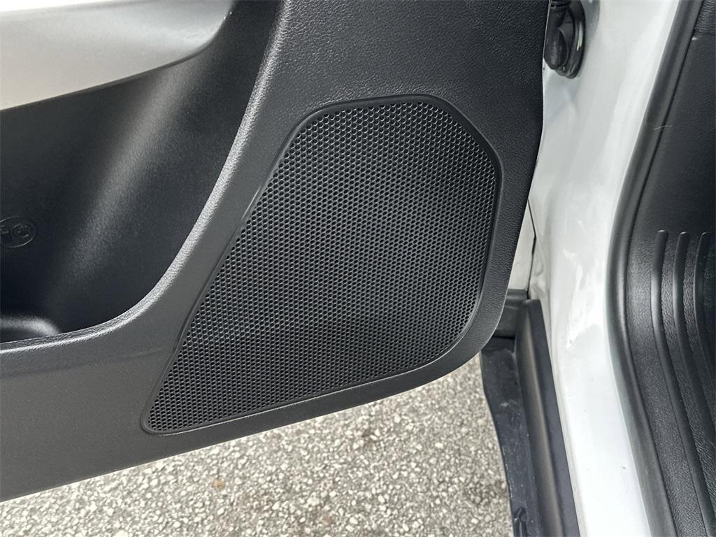 used 2022 Jeep Cherokee car, priced at $27,991